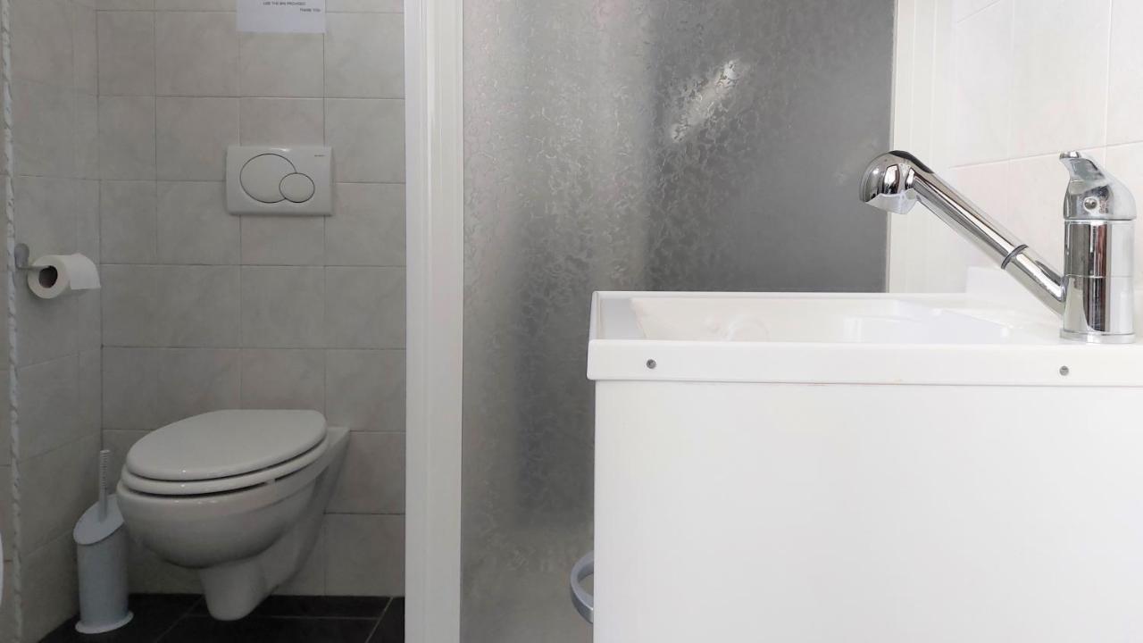 Welcomely - Senyera Apartment *